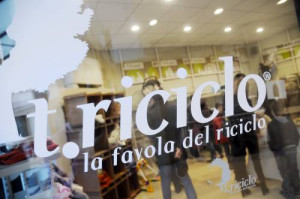 Insegna del negozio t.riciclo