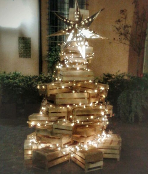 Albero Di Natale In Legno Con Presepe.Natale Si Avvicina Prepariamo Albero E Presepe Con Materiale Di Recupero Menorifiuti