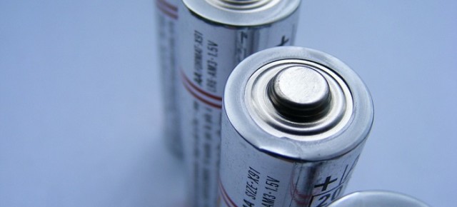 Pile usate e batterie esauste: rifiuti pericolosi da smaltire correttamente